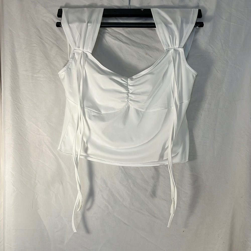 White - Cropped - Lace